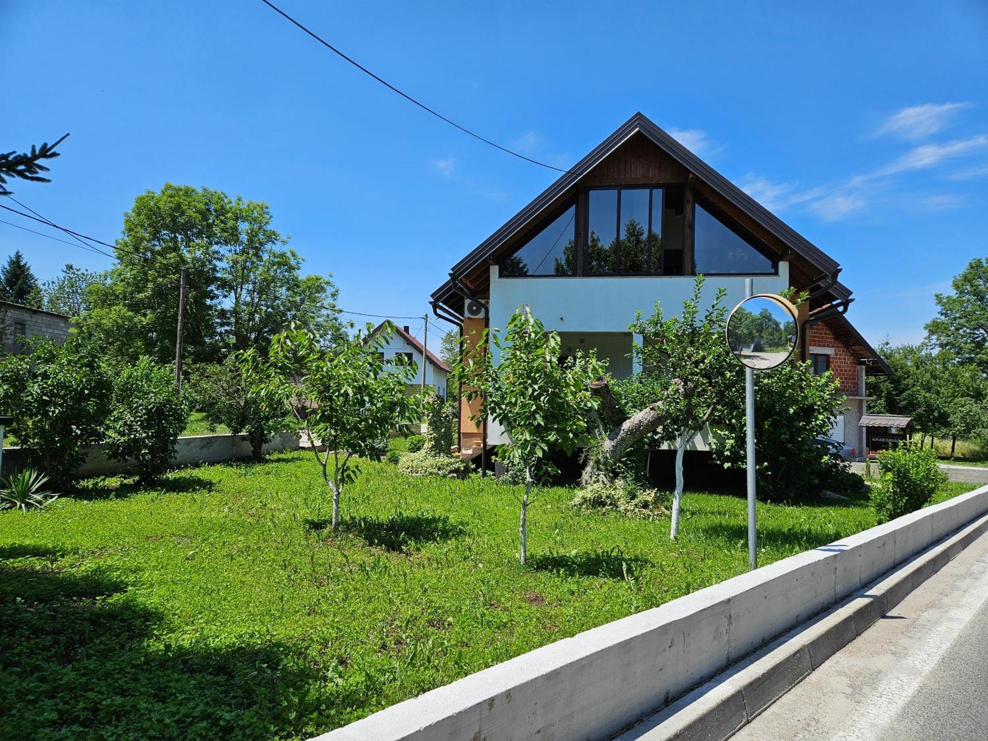 Apartment Majetic Gornji Vaganac エクステリア 写真